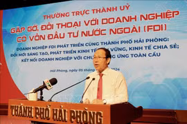 El secretario del Comité del Partido Comunista de Vietnam en Hai Phong, Le Tien Chau, habla en el evento. (Foto: VNA)