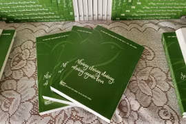 El libro "El Comité de Solidaridad y Cooperación Asia-África-América Latina: trayectorias, amigos". (Foto: VNA)