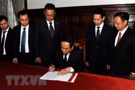 Vietnamitas y amigos internacionales en ultramar destacan personalidad del presidente Tran Dai Quang 