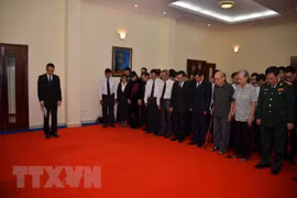 Embajadas de Vietnam en países sudesteasiáticos rinden homenaje póstumo a presidente Tran Dai Quang
