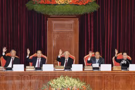Comité Central del Partido Comunista de Vietnam concluye su VII pleno