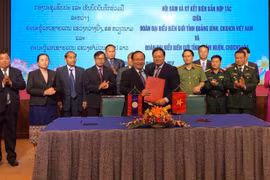 Provincias vietnamita y laosiana fortalecen cooperación en defensa-seguridad fronteriza 
