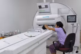 Aplican medicina nuclear por primera vez en hospital pediátrico en Vietnam