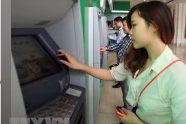 Aplicación de avances tecnológicos atribuye al aumento de pago en cajeros automáticos en Vietnam