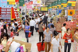 Empresas vietnamitas en carrera por dominar el mercado de venta minorista 