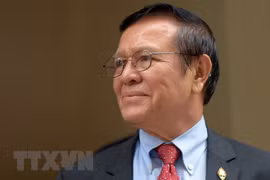Camboya libera a exlíder de la oposición bajo condiciones