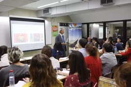 Efectúan charla sobre Vietnam en Universidad Argentina de la Empresa