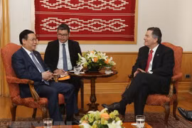 Vicepremier de Vietnam concluye con éxito visita a Chile 