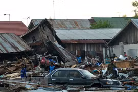 Más de 830 muertos y otros dos millones 500 mil afectados por tsunami en Indonesia 