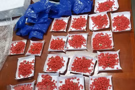 Detienen a sospechosos con kilogramos de metanfetamina 