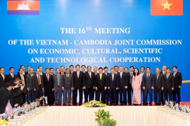 Vietnam y Camboya promueven una cooperación plena y estable