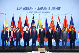 Premier de Vietnam asiste a cumbres ASEAN-Japón y ASEAN- Corea del Sur 