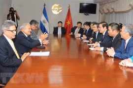 El Salvador y Vietnam interesados en estrechar lazos entre partidos gobernantes 