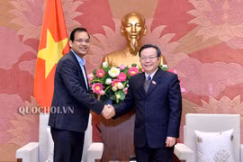 Vicepresidente del Parlamento de Vietnam recibe a directivo de Coca-Cola 