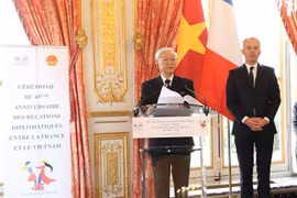 Francia y Vietnam celebran 45 años de relaciones diplomáticas en París 