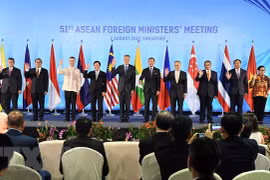 Cancilleres de la ASEAN se reúnen en Singapur 