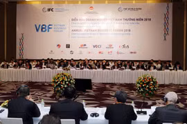Inauguran Foro Empresarial de Vietnam en capital Hanoi