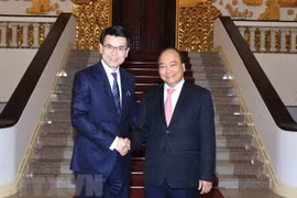 Premier de Vietnam aboga por fortalecer lazos comerciales con Hong Kong