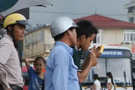 Proponen en Vietnam aumentar impuesto al cigarrillo para reducir el tabaquismo