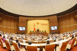 Parlamento vietnamita prosigue quinto pleno con debate de numerosos asuntos socioeconómicos