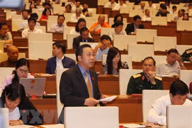 Parlamento de Vietnam debate proyectos de leyes de Educación Superior y Policía Popular 