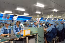 Vietnam reconoce a empresas destacadas en mejoramiento de condiciones de vida de empleados