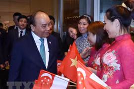 Premier vietnamita concluye asistencia a XXXIII Cumbre de la ASEAN y citas conexas