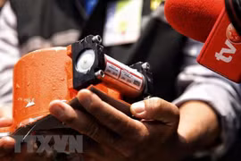 Recuperan datos grabados en una de las cajas negras del siniestrado vuelo de Lion Air