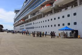 Puerto de Da Nang saluda llegada de primeros barcos de transporte