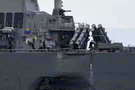 Singapur anuncia causa de colisión entre USS John S.McCain y petrolero Alnic MC 