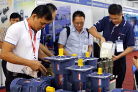 Nutrida participación en exposición sobre ingeniería de precisión en Vietnam 