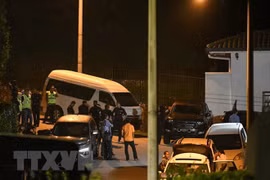Policía decomisa gran cantidad de dinero y artículos de lujo en departamento del expremier malasio