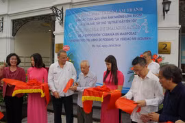 Presentan en Hanoi pinturas y libro de Héroe Cubano Antonio Guerrero 