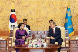 Prensa surcoreana dedica espacios a reunión entre presidente de Corea del Sur y titular parlamentaria de Vietnam 