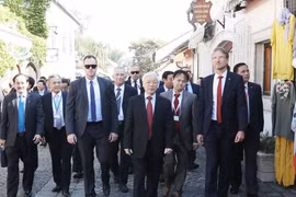 Secretario general del Partido Comunista de Vietnam visita ciudad húngara de Szentendre
