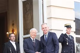 Vietnam aspira a continuar recibiendo asistencia de la Asamblea Nacional de Francia 