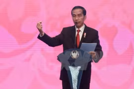 Presidente de Indonesia reorganiza su gabinete