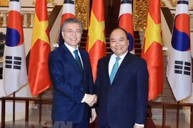 Vietnam y Sudcorea miran hacia intercambio comercial de 100 mil millones de dólares en 2020 