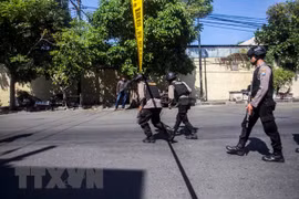 Hallan bomba en centro comercial en Indonesia