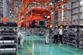 Una planta de fabricación y ensamblaje de automóviles de la empresa Kim Long Motor Hue en la zona económica de Chan May-Lang Co, en la provincia central de Thua Thien-Hue. (Foto: VNA)