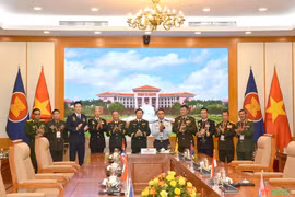 Delegados participantes en la cita (Foto: qdnd.vn)
