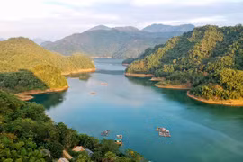 Experimentan turismo comunitario en provincia vietnamita de Hoa Binh