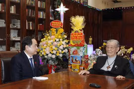 Vicepresidente del Parlamento vietnamita felicita a creyentes cristianos por Navidad