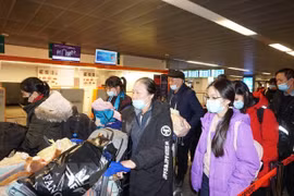 Llegará mañana a Vietnam segundo vuelo de repatriación de ciudadanos en Ucrania