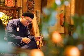 Exponen patrimonio cultural e instrumentos musicales tradicionales vietnamitas en Francia