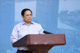 Premier vietnamita insta a elaborar plan de construcción de un millón de viviendas para trabajadores 