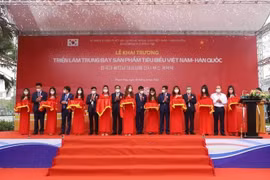 Presentan al público productos de calidad de Vietnam y Corea del Sur