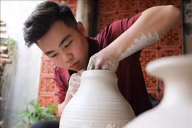 Hanoi brinda asistencia para desarrollo de profesiones del campo y pueblos artesanales