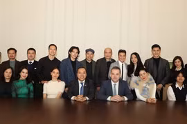 Promueven Vietnam y Reino Unido relaciones bilaterales