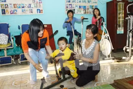 Instan en Vietnam a fortalecer supervisión de implementación de políticas para niños con discapacidad